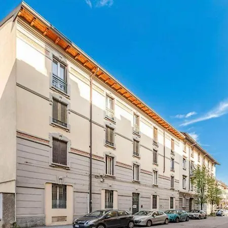 Thea Giulini - Centro & Clinica Zucchi A Due Passi Apartment *
