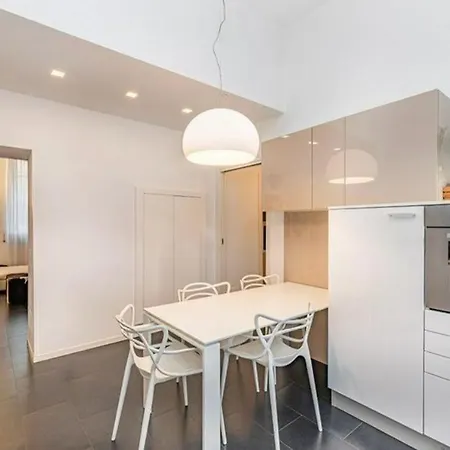 Apartment Thea Giulini - Centro & Clinica Zucchi A Due Passi *